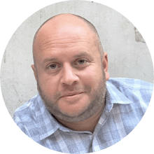 Headshot of Peter Laptewicz